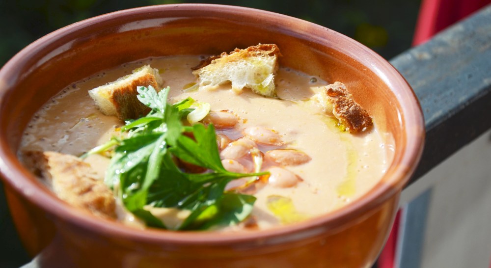 passatina-fagioli-e-germogli-di-cicoria